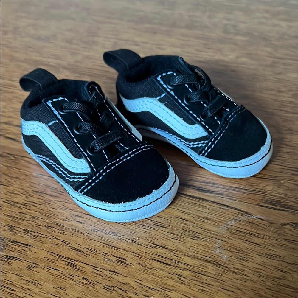 Vans Old Skool Crib Shoes NWOT